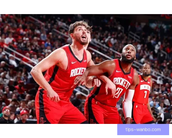 申京豪取36分14板7助火箭大胜鹈鹕勇士开拓者锁定附加赛